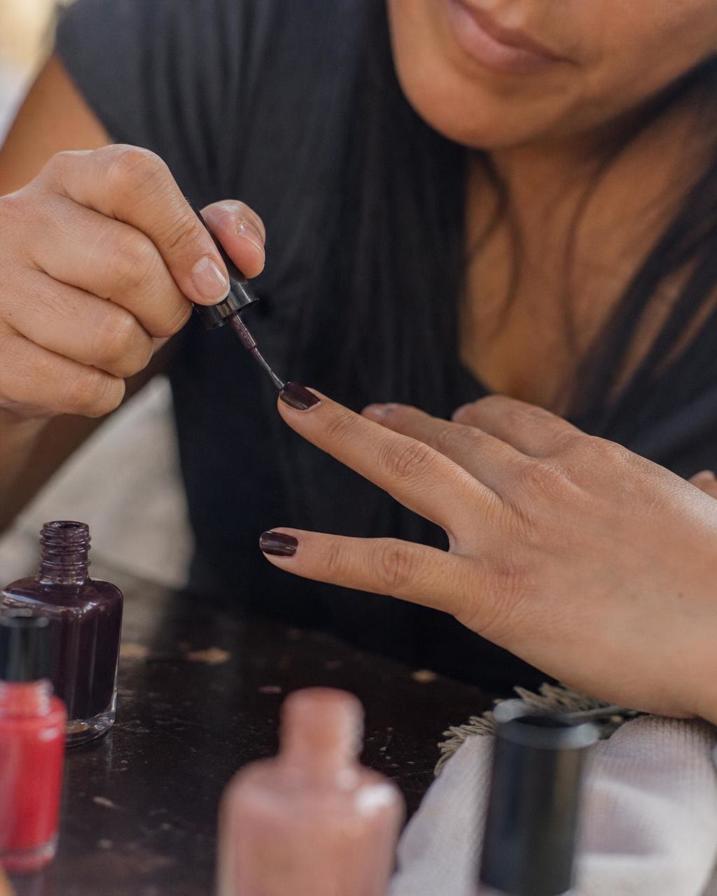 ¿Las tapas con esmalte oscuro?